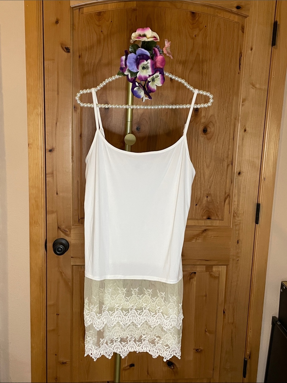 Chic Sass Vintage White Slip with Lace trim Size M